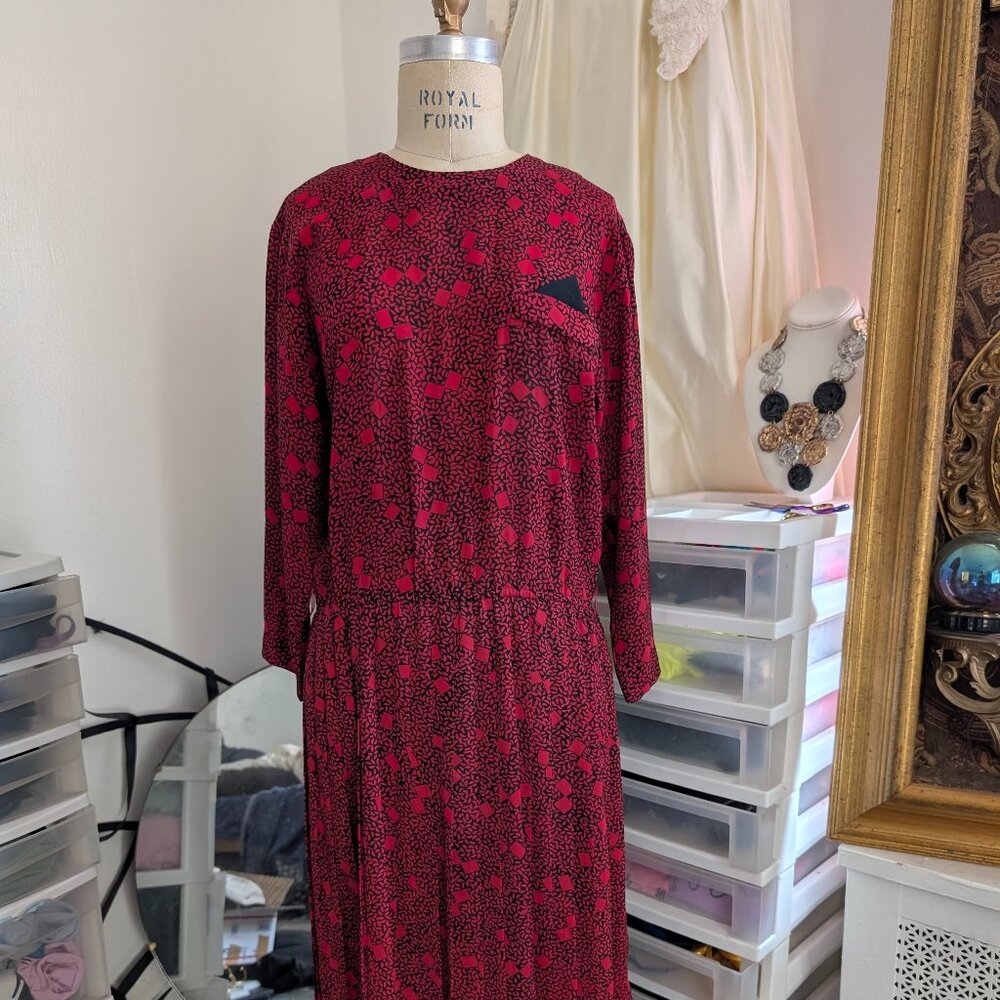 Red vintage dress with square pattern and pocket detail